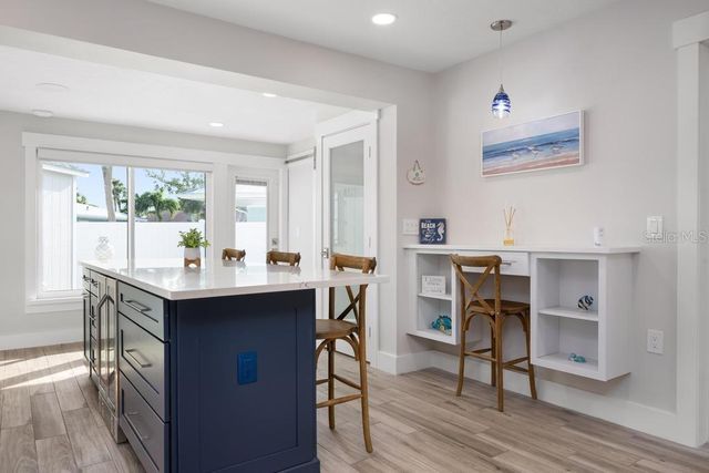 211 85TH STREET, Holmes Beach, FL 34217