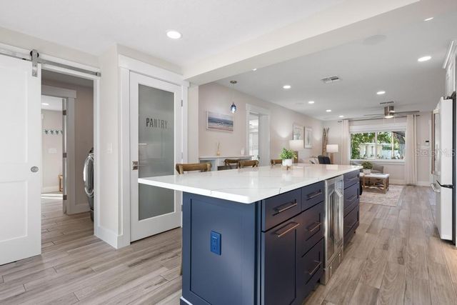 211 85TH STREET, Holmes Beach, FL 34217