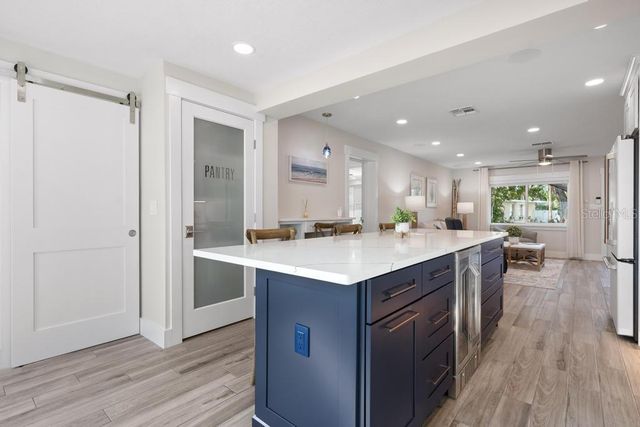 211 85TH STREET, Holmes Beach, FL 34217