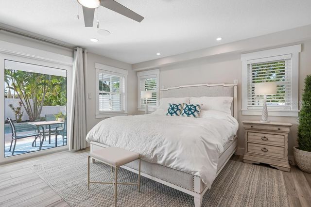 211 85TH STREET, Holmes Beach, FL 34217