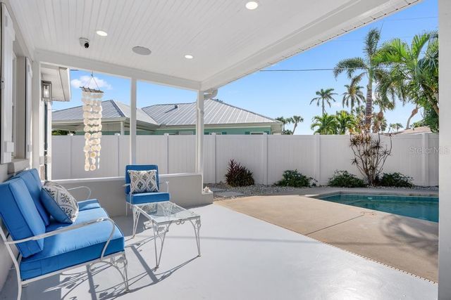 211 85TH STREET, Holmes Beach, FL 34217