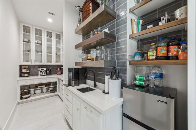 4912 Lost Creek Lane, League City, TX 77573