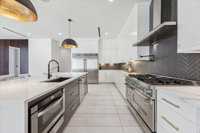 4912 Lost Creek Lane, League City, TX 77573