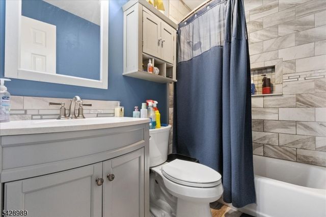 53 Taurus Dr D, Hillsborough Twp., NJ 08844