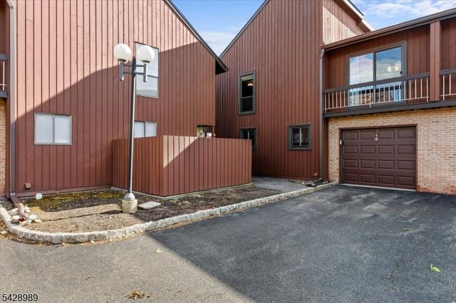 53 Taurus Dr D, Hillsborough Twp., NJ 08844