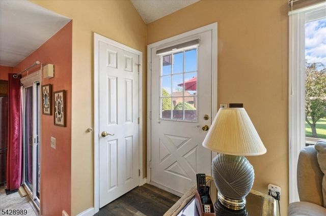 53 Taurus Dr D, Hillsborough Twp., NJ 08844