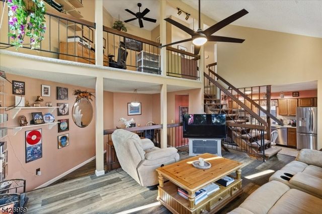 53 Taurus Dr D, Hillsborough Twp., NJ 08844