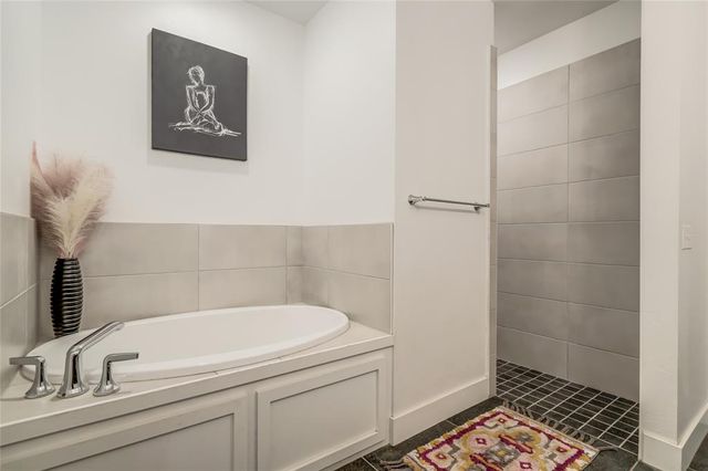 22297 Forester Lane, Edmond, OK 73025