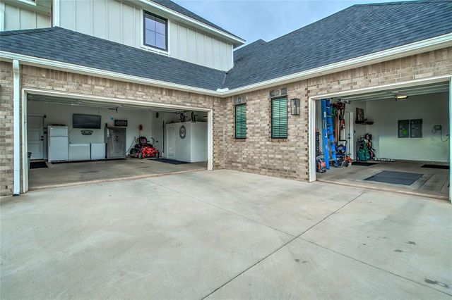 22297 Forester Lane, Edmond, OK 73025