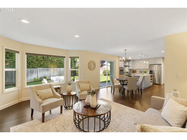 5475 WESTFIELD Ct, Lake Oswego, OR 97035