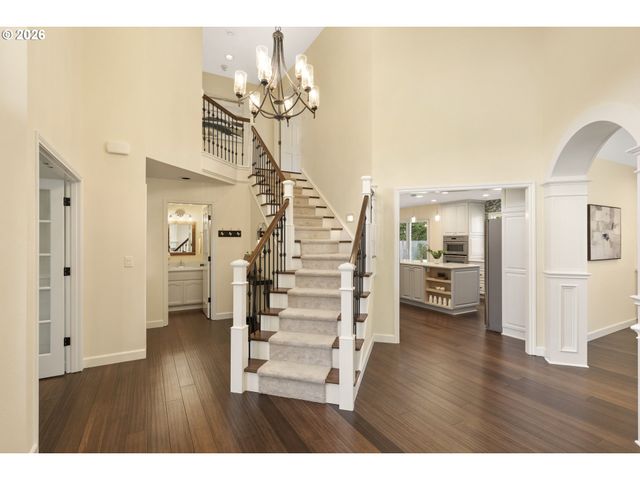 5475 WESTFIELD Ct, Lake Oswego, OR 97035