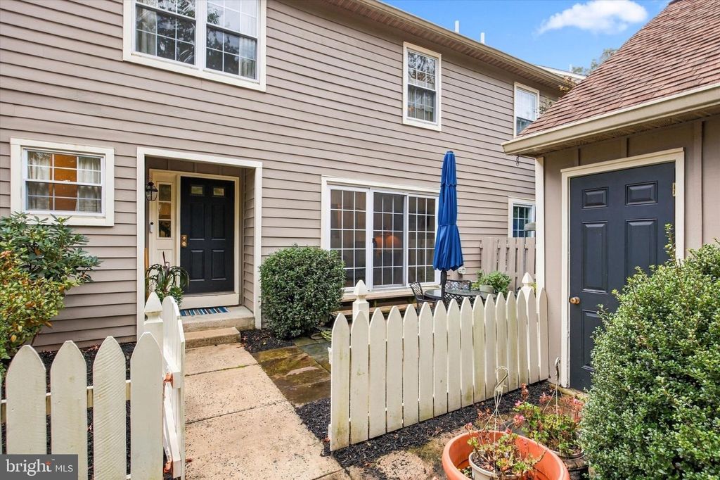 246 TULIP TREE CT, BLUE BELL, PA 19422 — photo 4