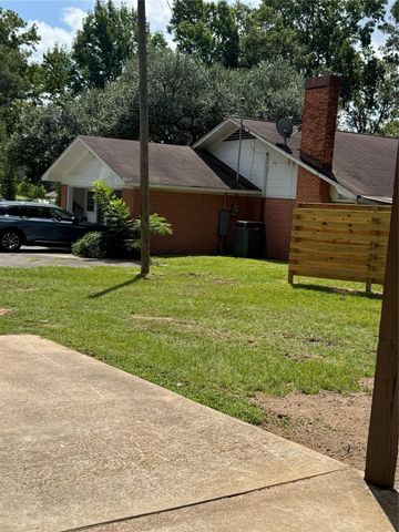 310 S Highway 150, Coldspring, TX 77331