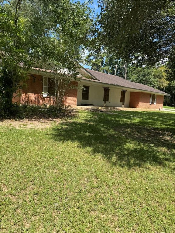 310 S Highway 150, Coldspring, TX 77331