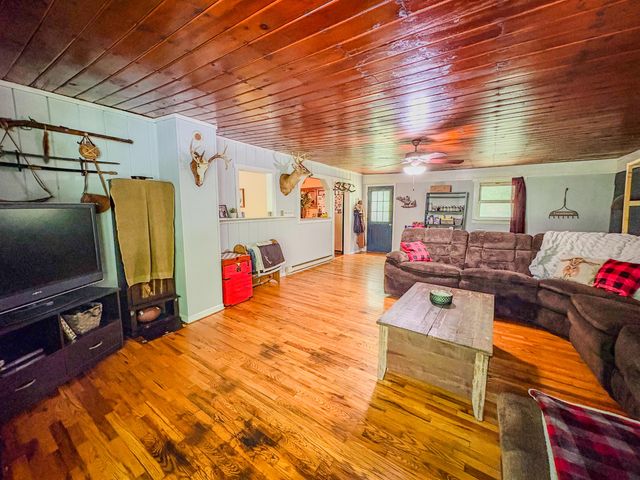 2290 Shryocks Ferry Road, Versailles, KY 40383