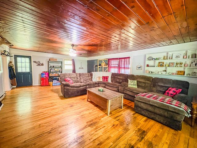 2290 Shryocks Ferry Road, Versailles, KY 40383