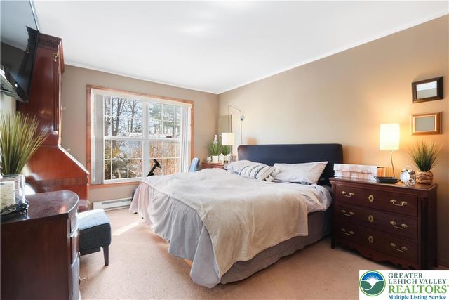 462 Country Place Drive, Coolbaugh Twp, PA 18466