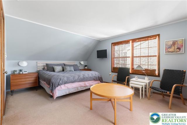 462 Country Place Drive, Coolbaugh Twp, PA 18466