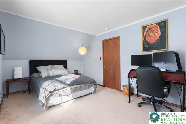 462 Country Place Drive, Coolbaugh Twp, PA 18466