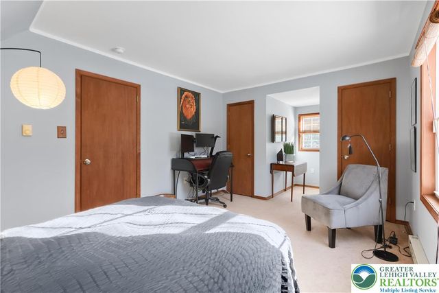 462 Country Place Drive, Coolbaugh Twp, PA 18466