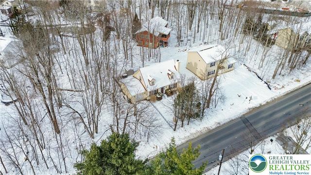462 Country Place Drive, Coolbaugh Twp, PA 18466