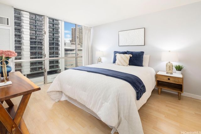 1925 Kalakaua Avenue 903, Honolulu, HI 96815