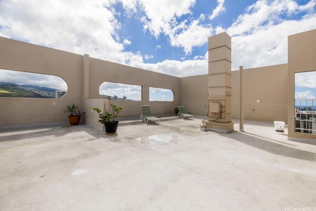 1925 Kalakaua Avenue 903, Honolulu, HI 96815
