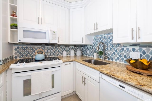 1925 Kalakaua Avenue 903, Honolulu, HI 96815