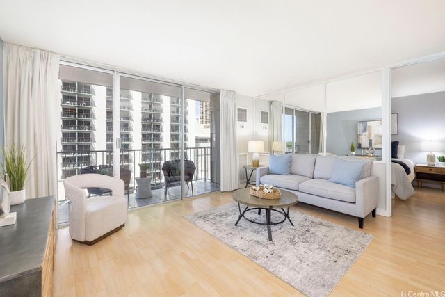 1925 Kalakaua Avenue 903, Honolulu, HI 96815
