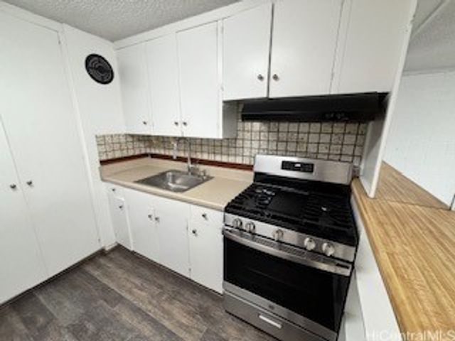 2501 Coyne Street 202, Honolulu, HI 96826