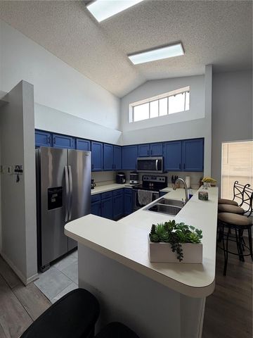 9508 GLENPOINTE DRIVE, Riverview, FL 33569