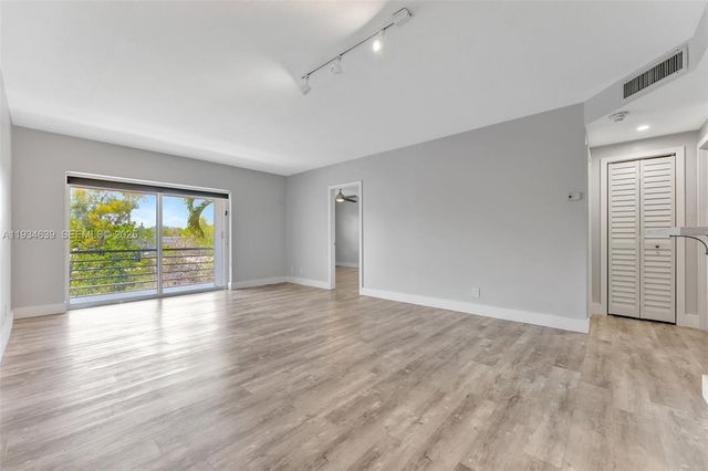 1400 NE 57th Ct 206, Fort Lauderdale, FL 33334