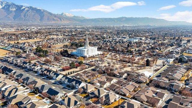 1478 W CORNERSTONE DR, South Jordan, UT 84095