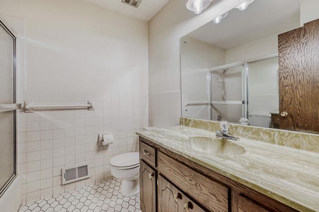 70 W Sandra Lee Drive, Saint Paul, MN 55119