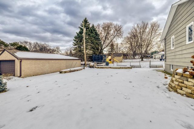 70 W Sandra Lee Drive, Saint Paul, MN 55119