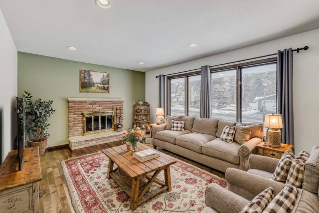 70 W Sandra Lee Drive, Saint Paul, MN 55119