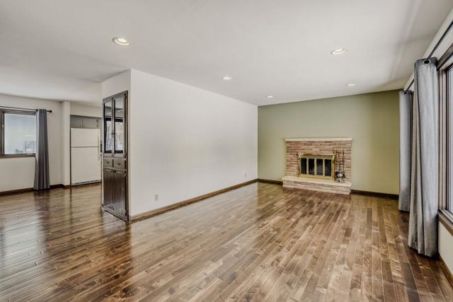 70 W Sandra Lee Drive, Saint Paul, MN 55119