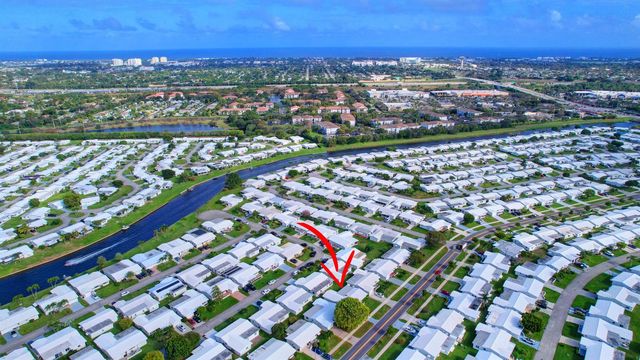 716 SW 18th Street, Boynton Beach, FL 33426