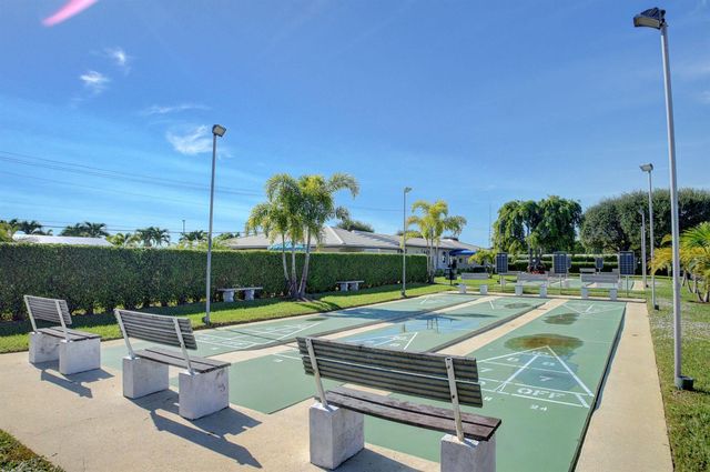 716 SW 18th Street, Boynton Beach, FL 33426