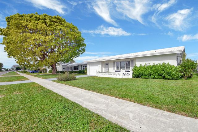 716 SW 18th Street, Boynton Beach, FL 33426