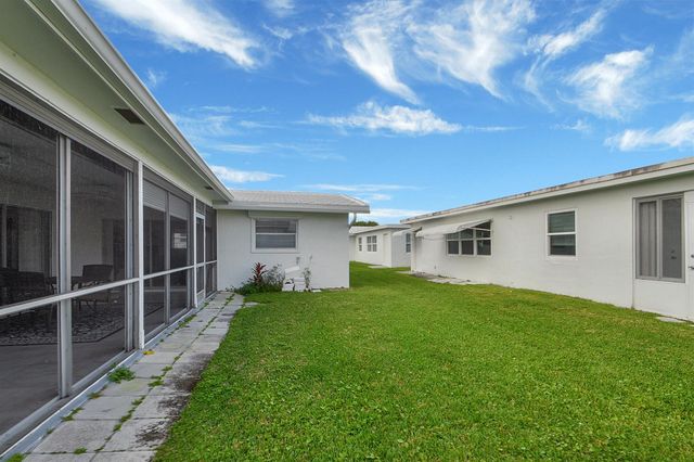 716 SW 18th Street, Boynton Beach, FL 33426
