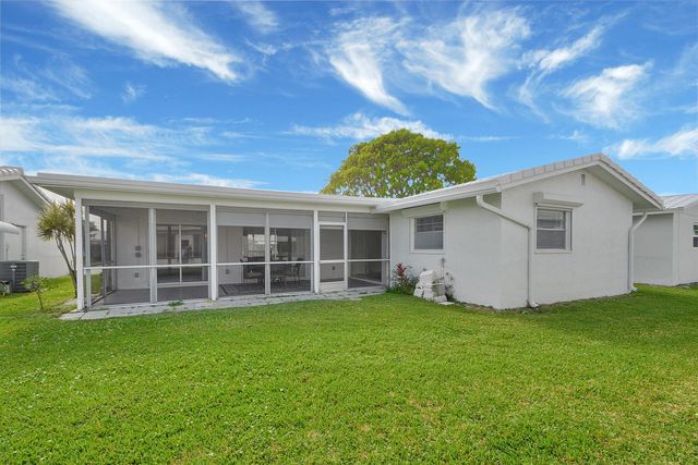 716 SW 18th Street, Boynton Beach, FL 33426