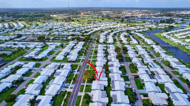 716 SW 18th Street, Boynton Beach, FL 33426