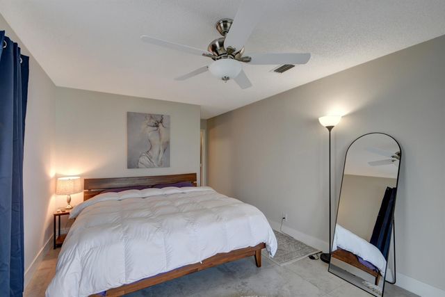 716 SW 18th Street, Boynton Beach, FL 33426