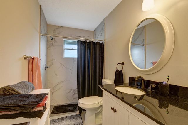 716 SW 18th Street, Boynton Beach, FL 33426