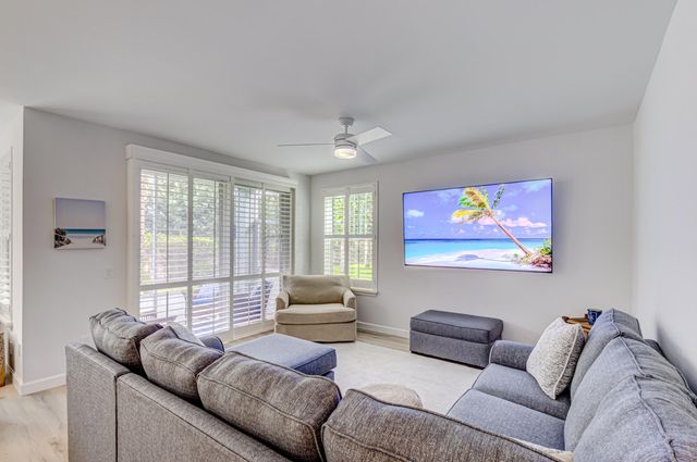 207 Mainsail Circle, Jupiter, FL 33477