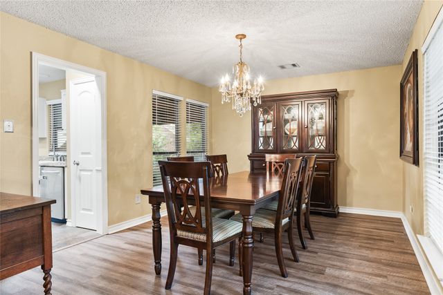 6703 Canalview Drive, Arlington, TX 76016