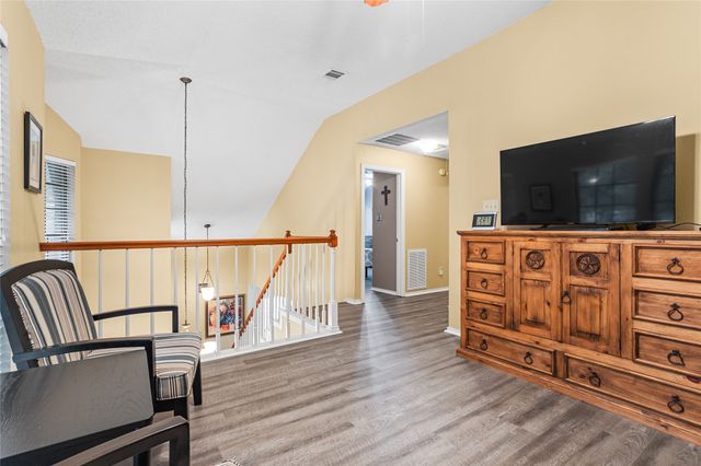 6703 Canalview Drive, Arlington, TX 76016