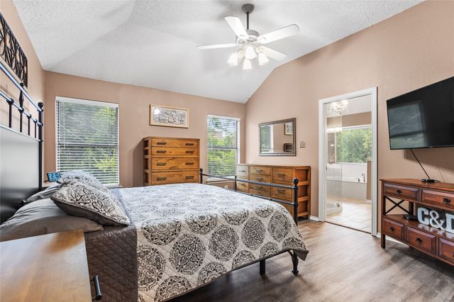 6703 Canalview Drive, Arlington, TX 76016