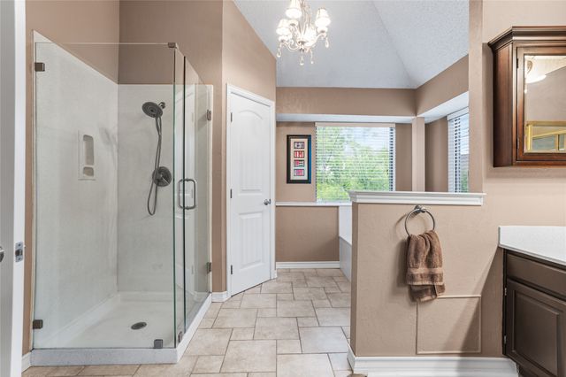 6703 Canalview Drive, Arlington, TX 76016